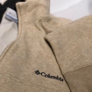 MED COLUMBIA TAN SWEATER